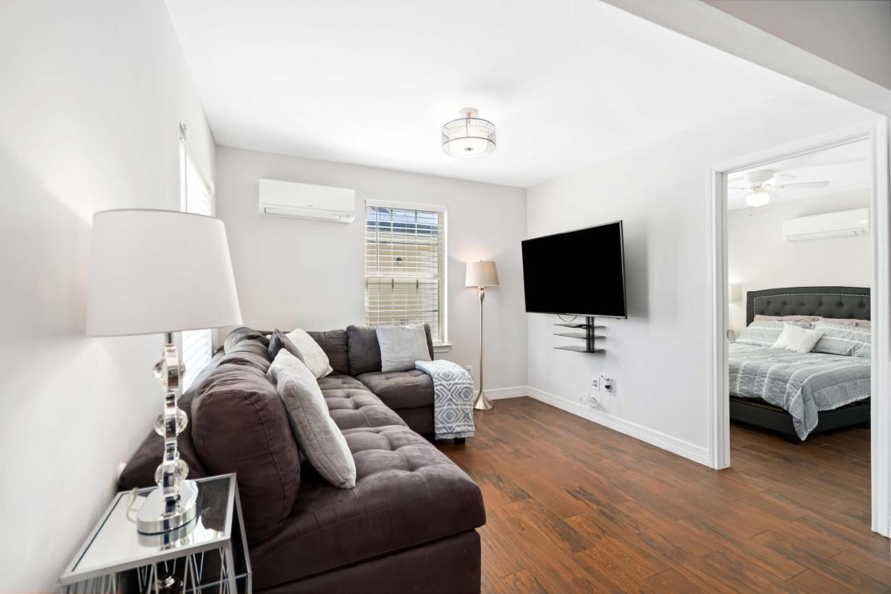 Stunning & Vibrant Apt 7 Min From Tx Med Center Houston Buitenkant foto