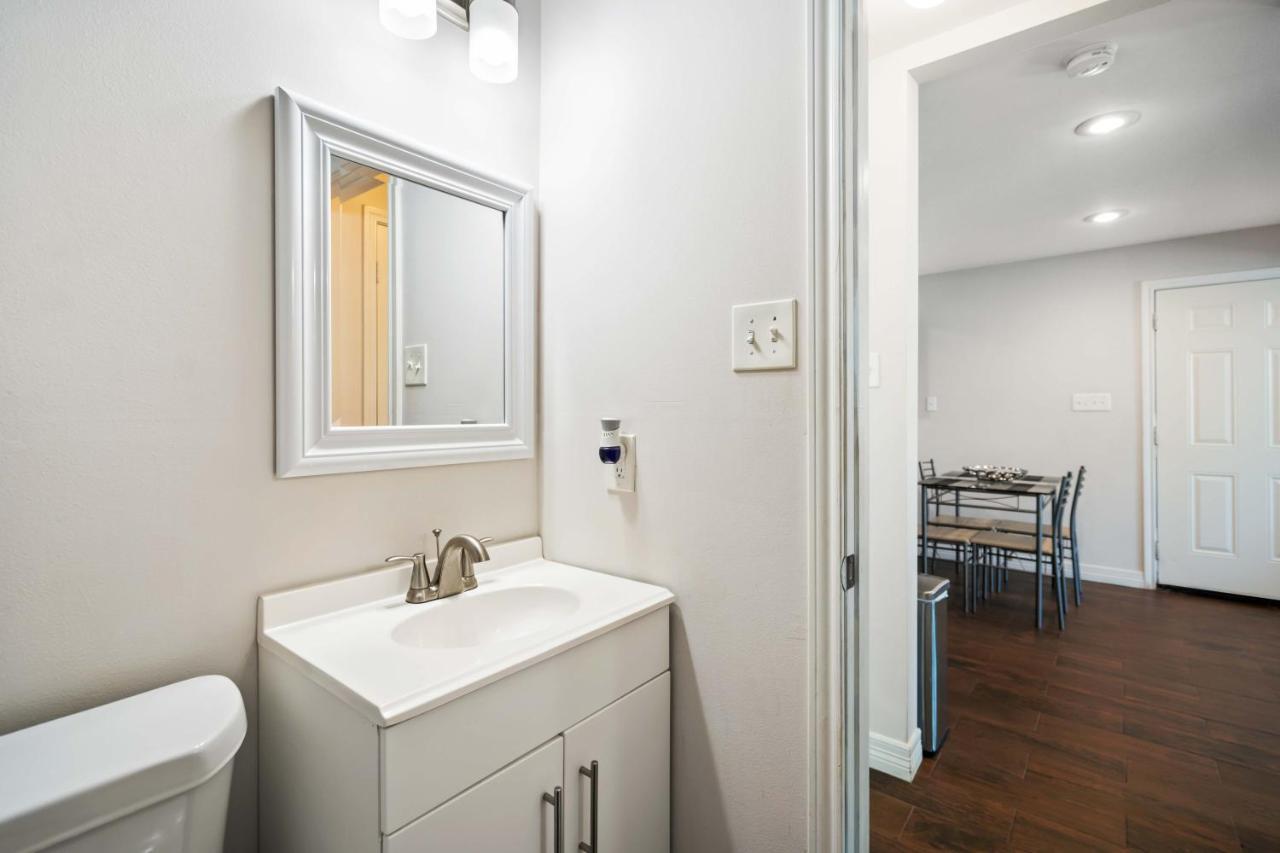 Stunning & Vibrant Apt 7 Min From Tx Med Center Houston Buitenkant foto